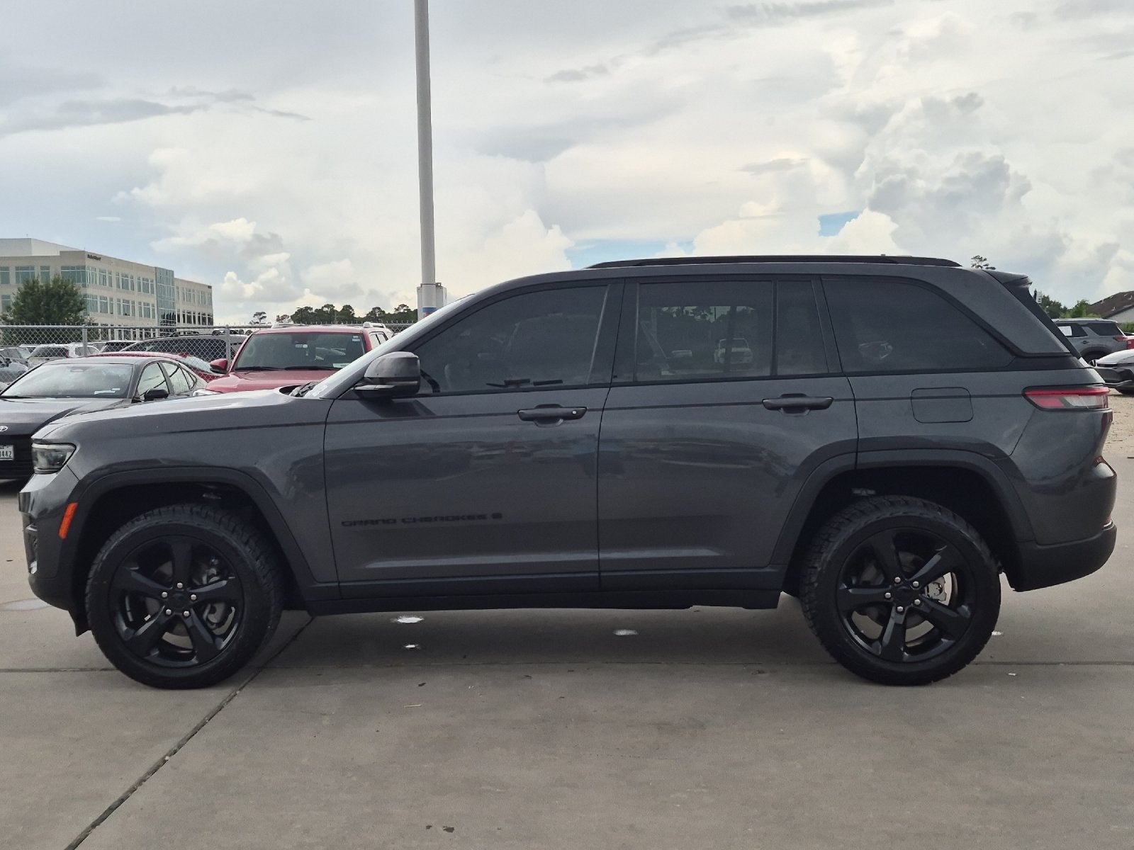 2022 Jeep Grand Cherokee Altitude