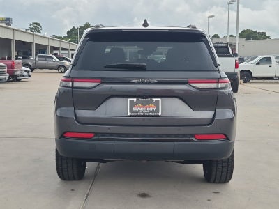 2022 Jeep Grand Cherokee Altitude