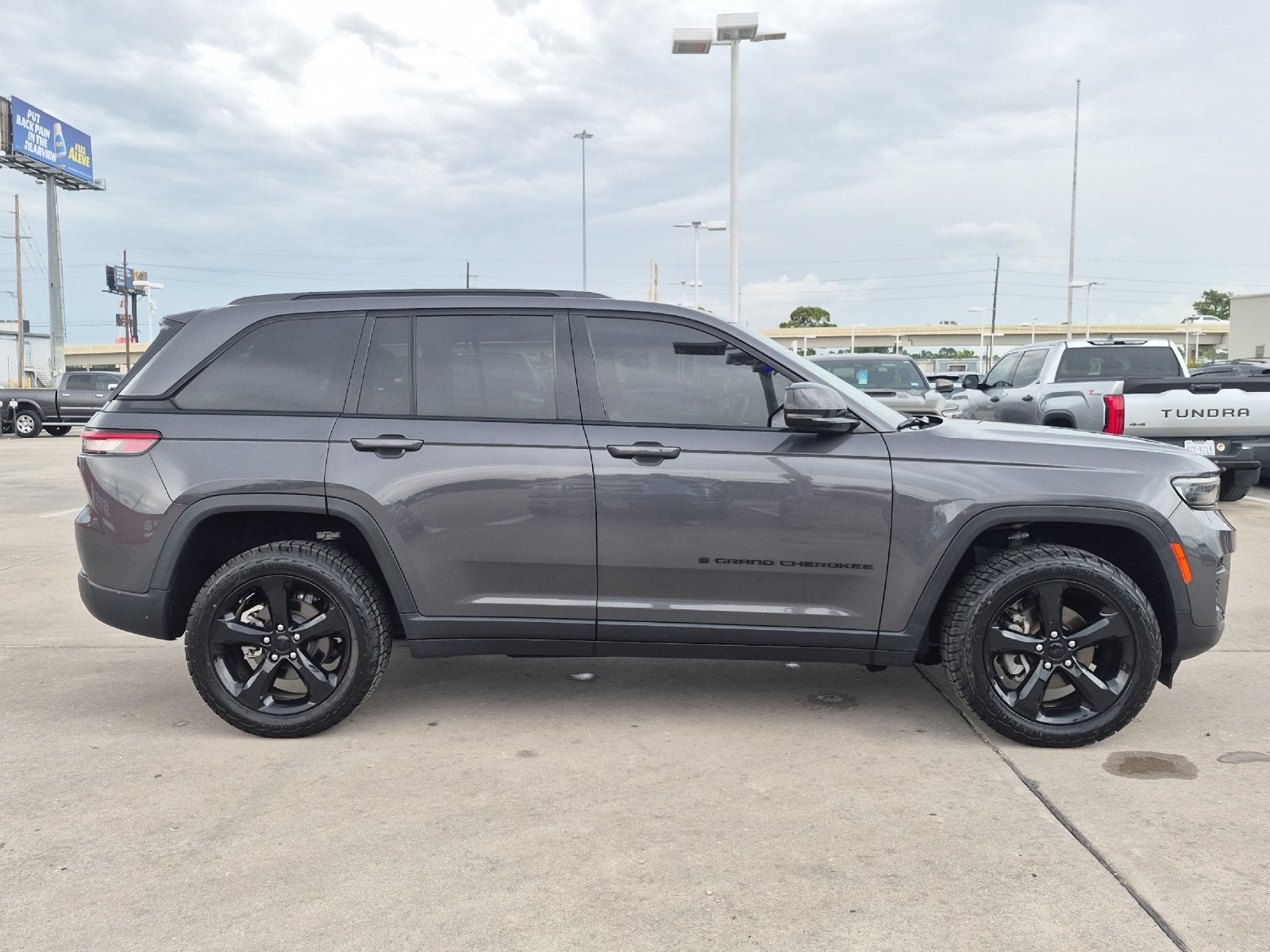 2022 Jeep Grand Cherokee Altitude