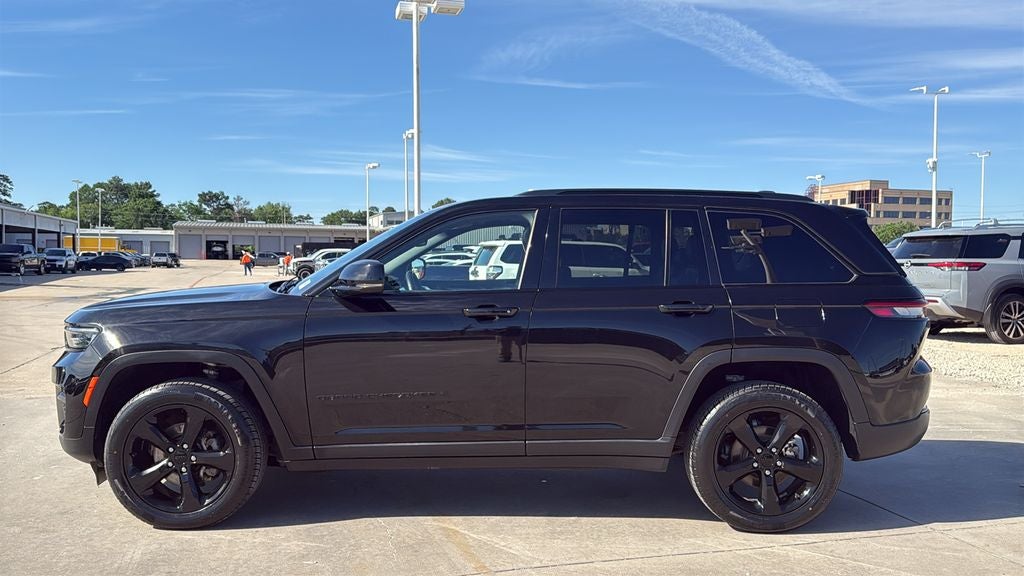 2022 Jeep Grand Cherokee Altitude
