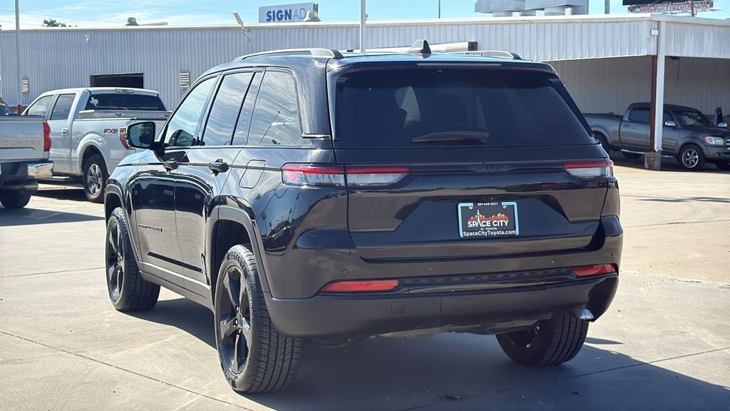 2022 Jeep Grand Cherokee Altitude