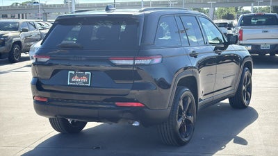 2022 Jeep Grand Cherokee Altitude