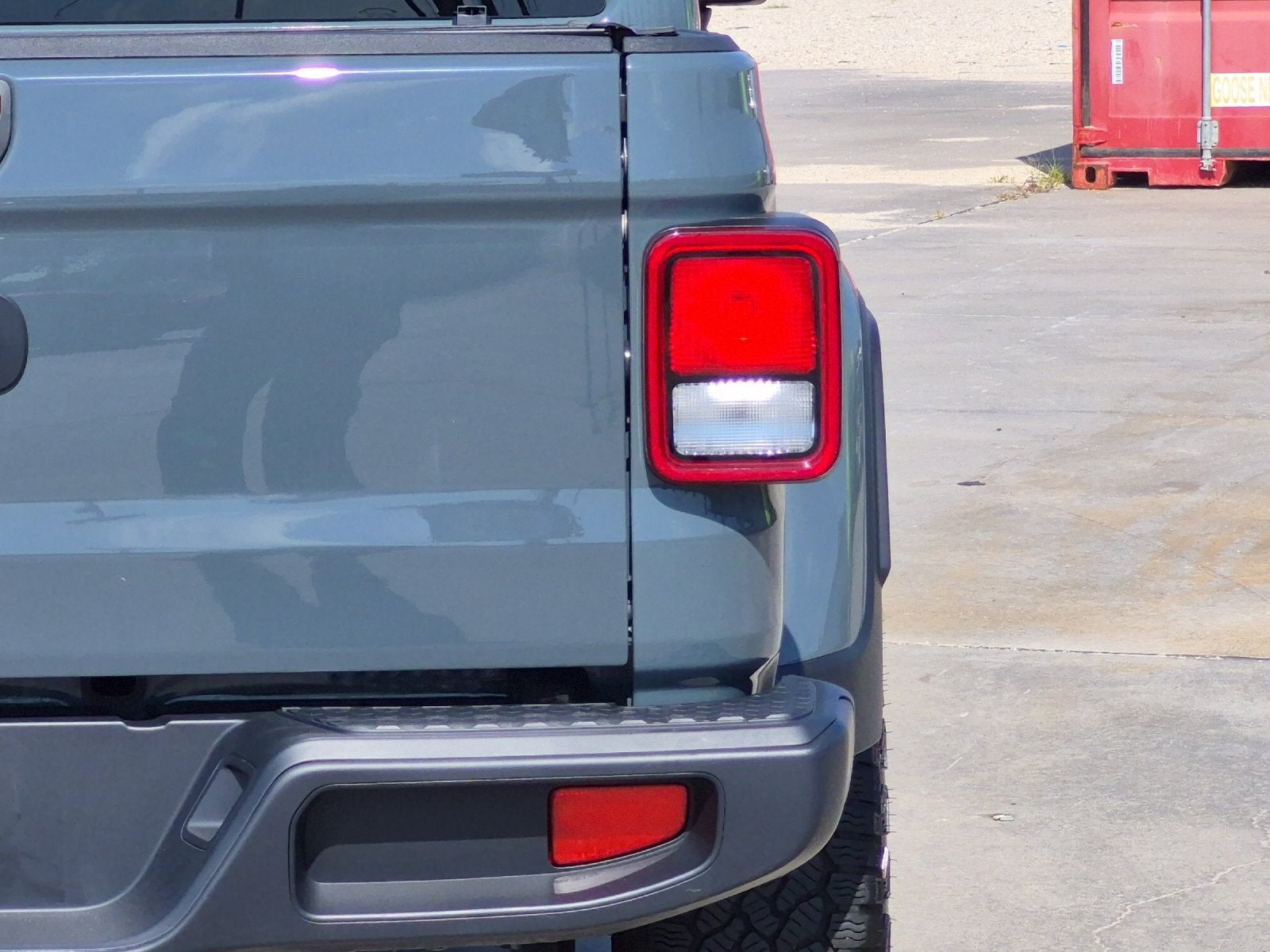 2025 Jeep Gladiator Nighthawk