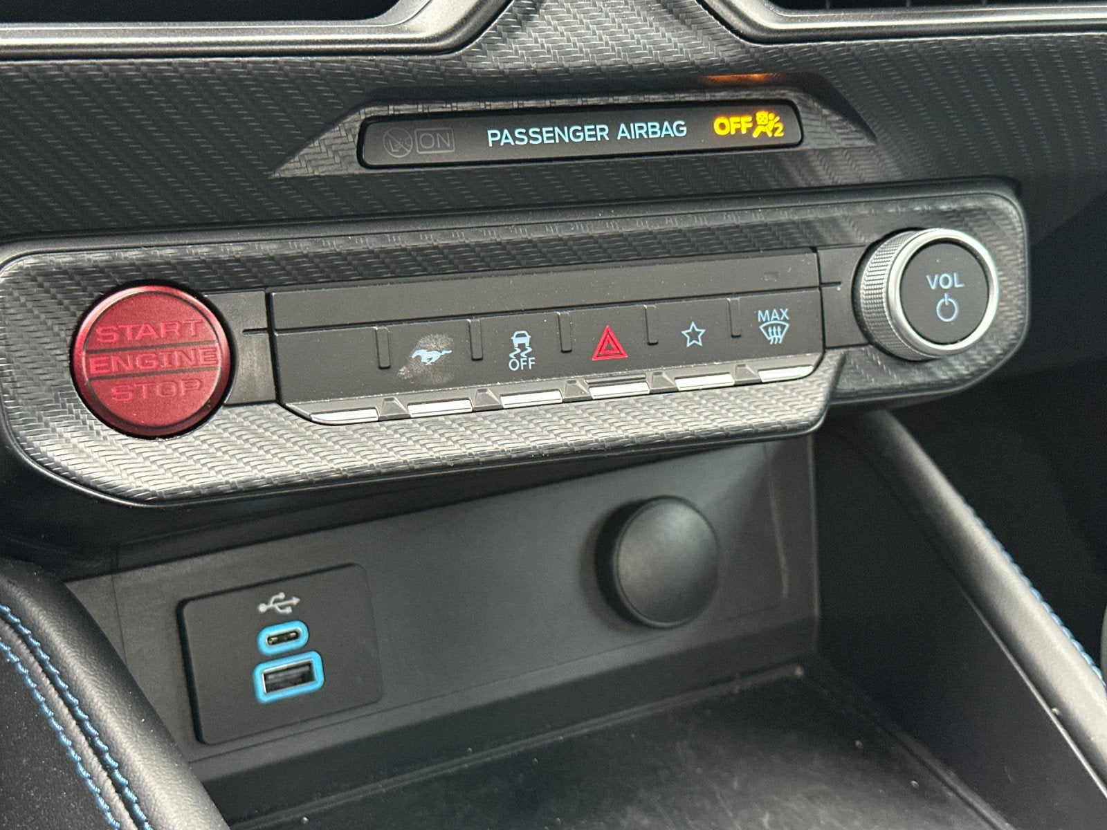 2025 Ford Mustang Dark Horse