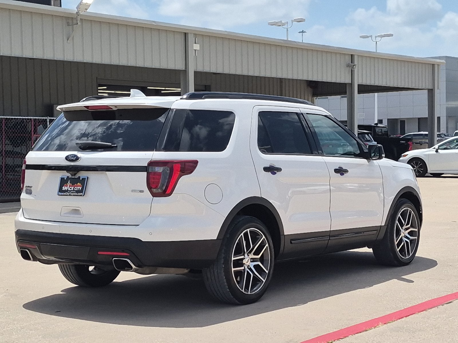 2016 Ford Explorer Sport