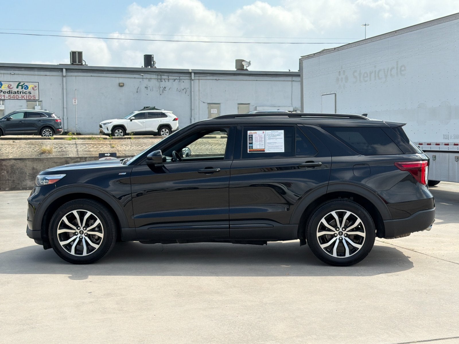 2022 Ford Explorer ST-Line