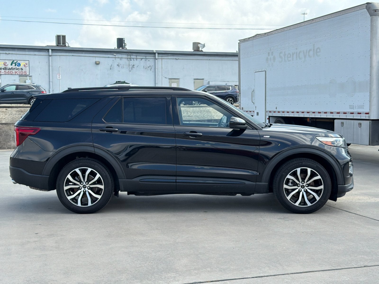 2022 Ford Explorer ST-Line