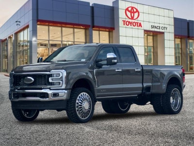 2026 Ford F-450 Lariat DRW