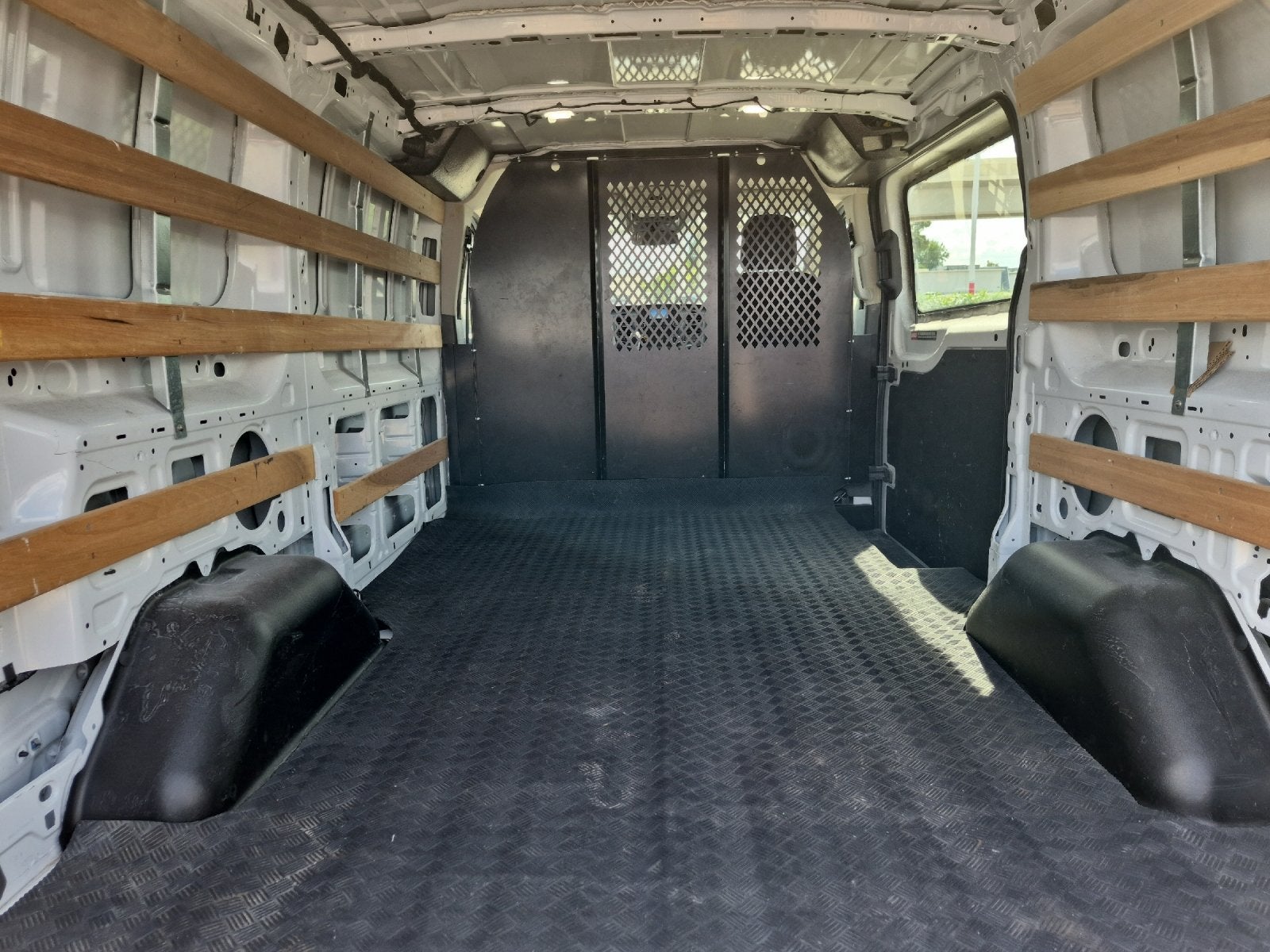 2025 Ford Transit Base