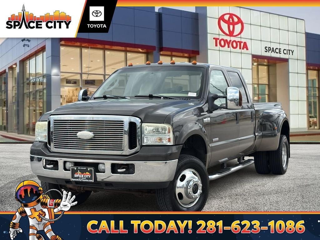 2006 Ford F-350SD Lariat DRW