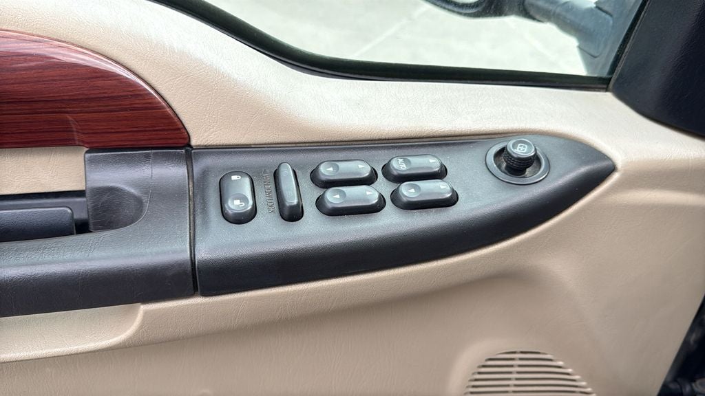 2006 Ford F-350SD Lariat DRW