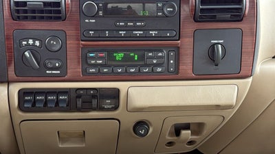 2006 Ford F-350SD Lariat DRW