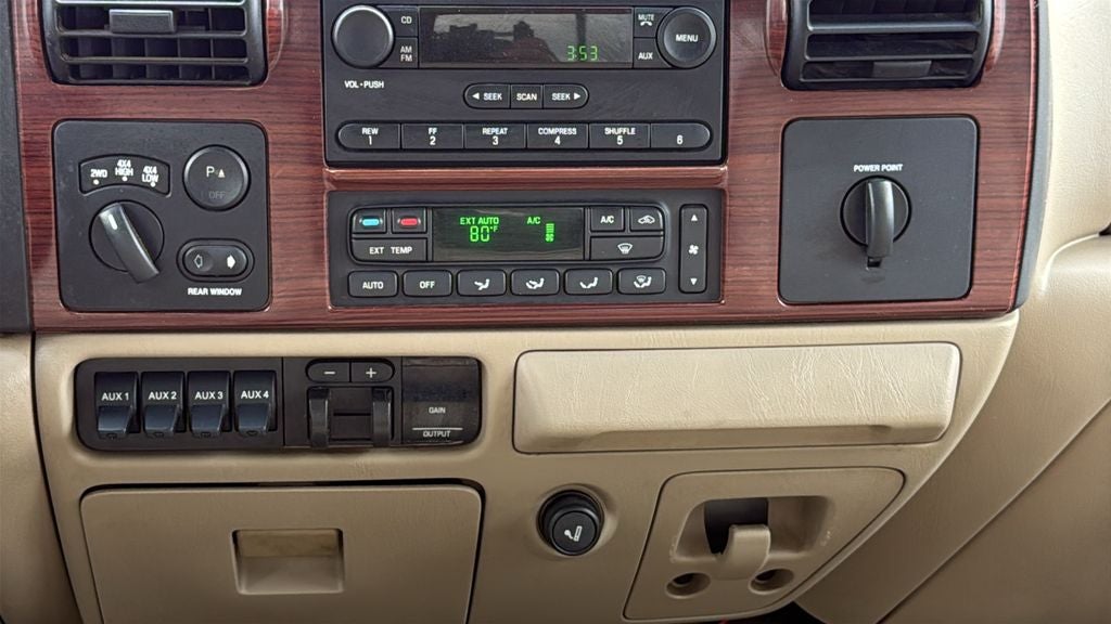 2006 Ford F-350SD Lariat DRW