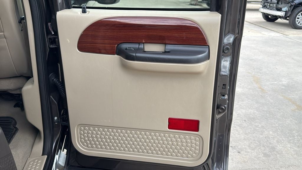 2006 Ford F-350SD Lariat DRW