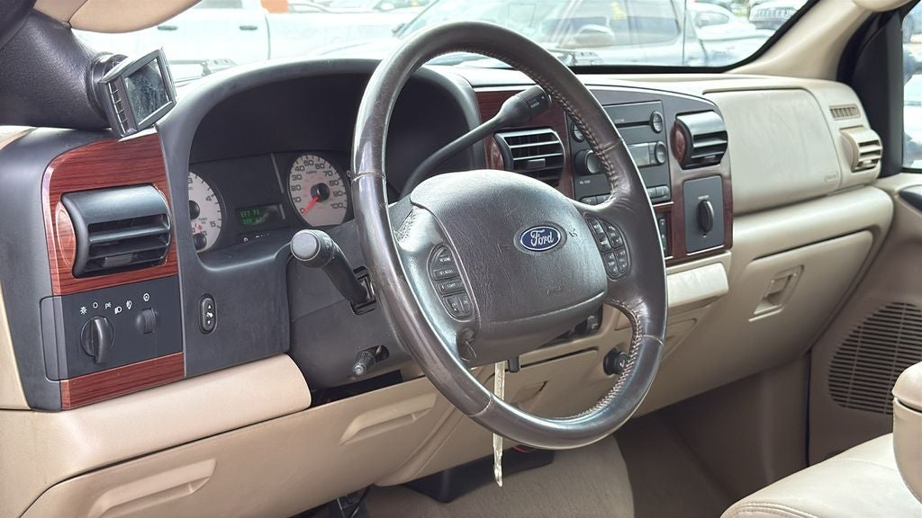 2006 Ford F-350SD Lariat DRW