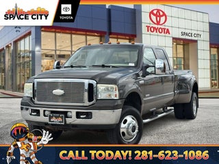 2006 Ford F-350SD Lariat DRW