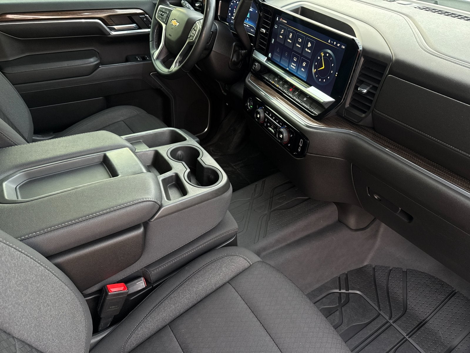 2023 Chevrolet Silverado LT