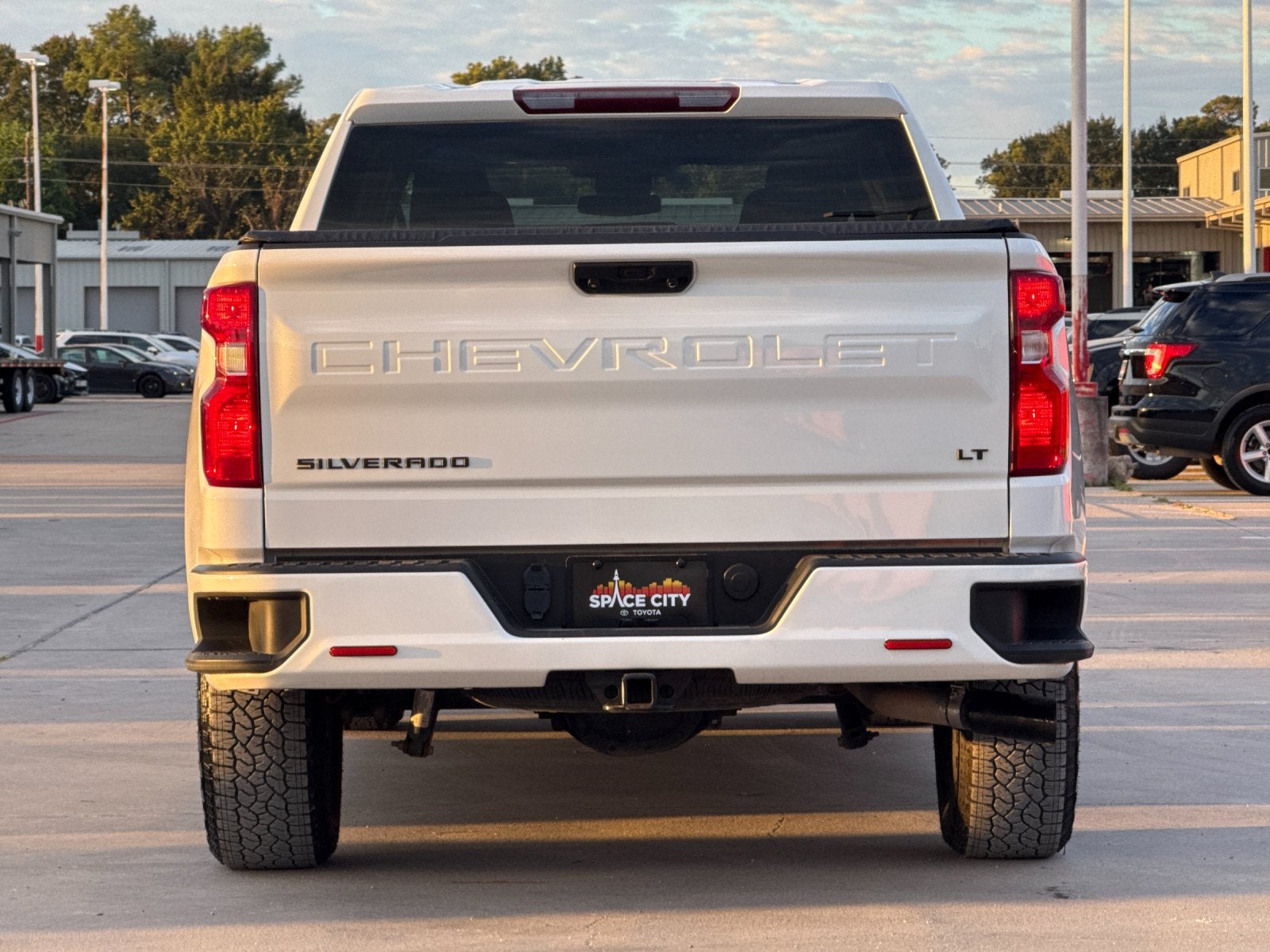 2023 Chevrolet Silverado LT