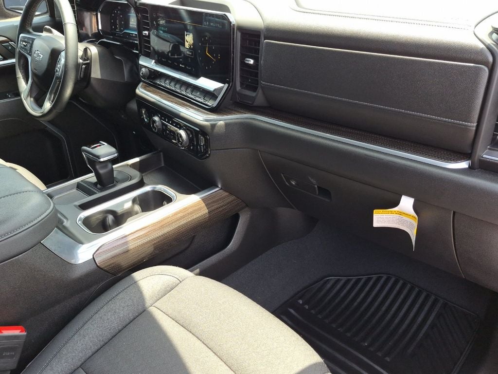 2024 Chevrolet Silverado RST