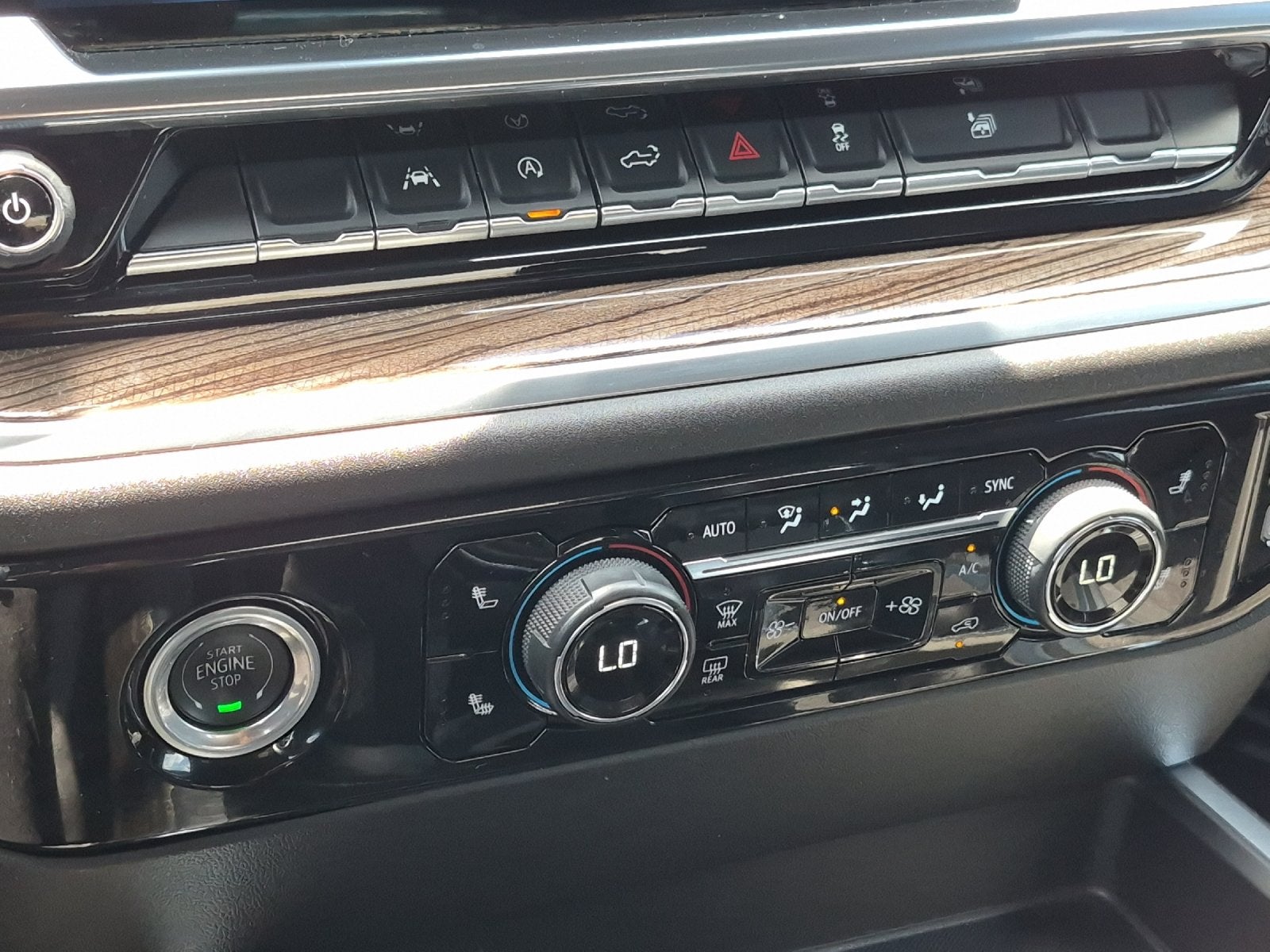 2024 Chevrolet Silverado RST