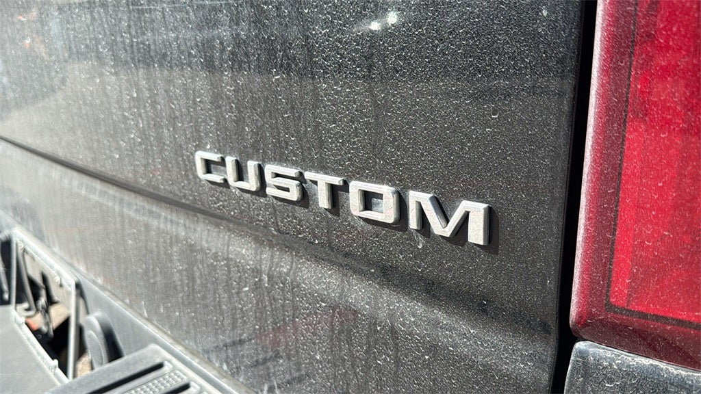 2020 Chevrolet Silverado Custom