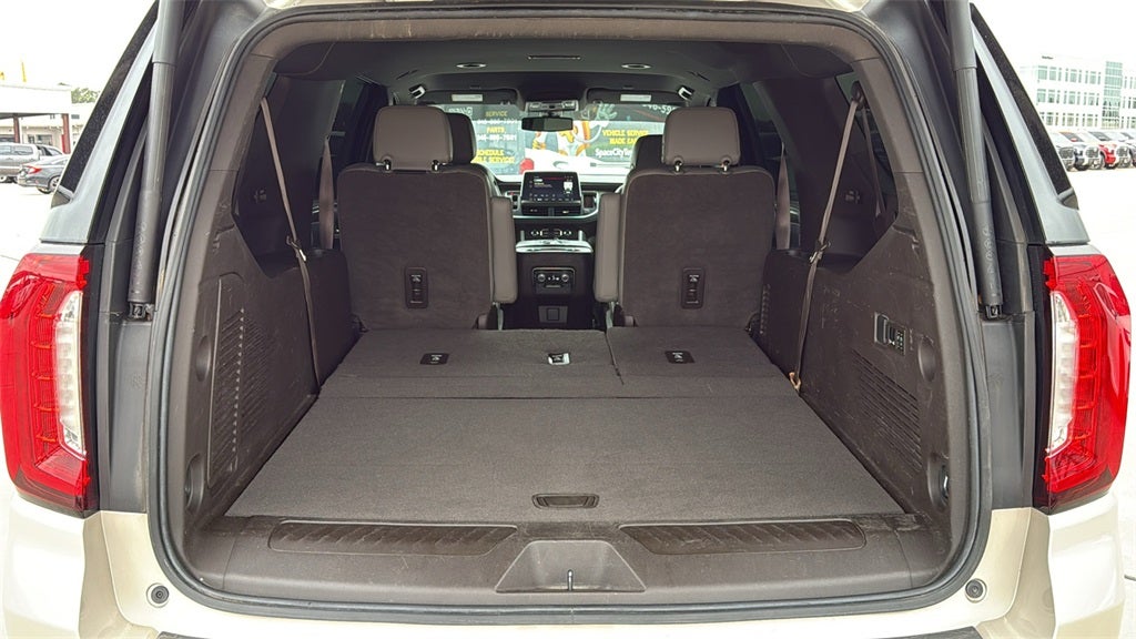 2022 GMC Yukon XL SLT