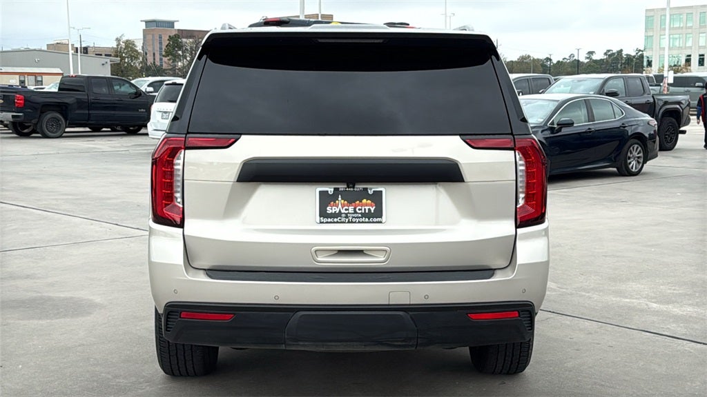 2022 GMC Yukon XL SLT