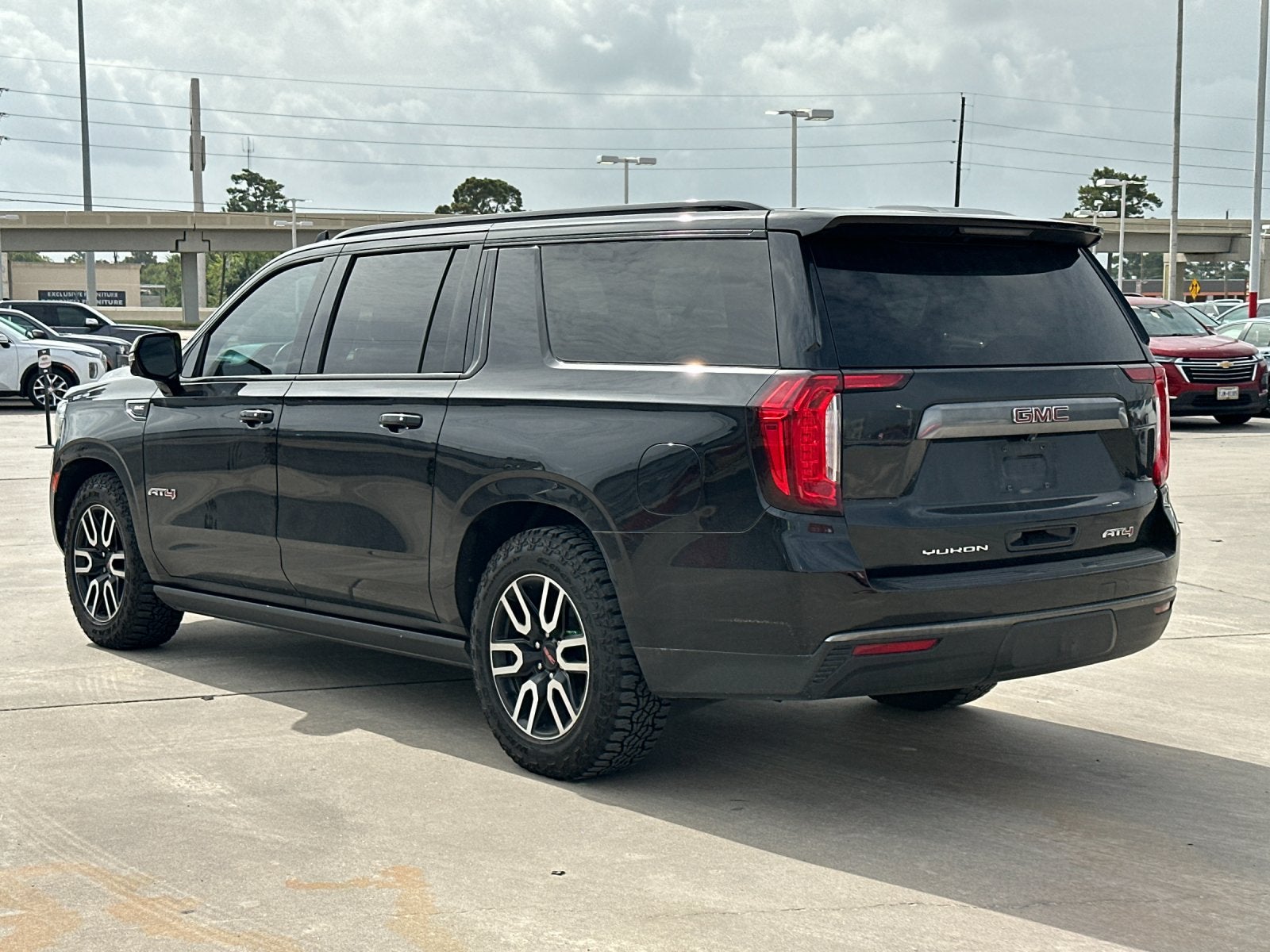 2021 GMC Yukon XL AT4