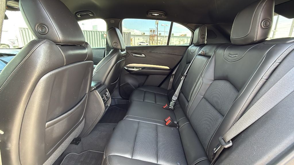 2021 Cadillac XT4 Premium Luxury