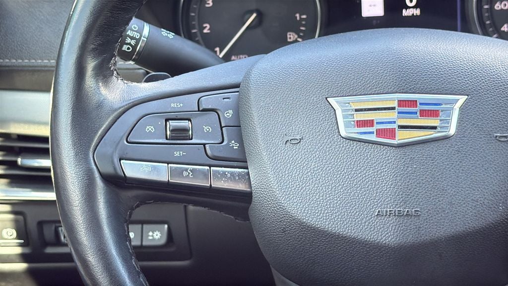 2021 Cadillac XT4 Premium Luxury