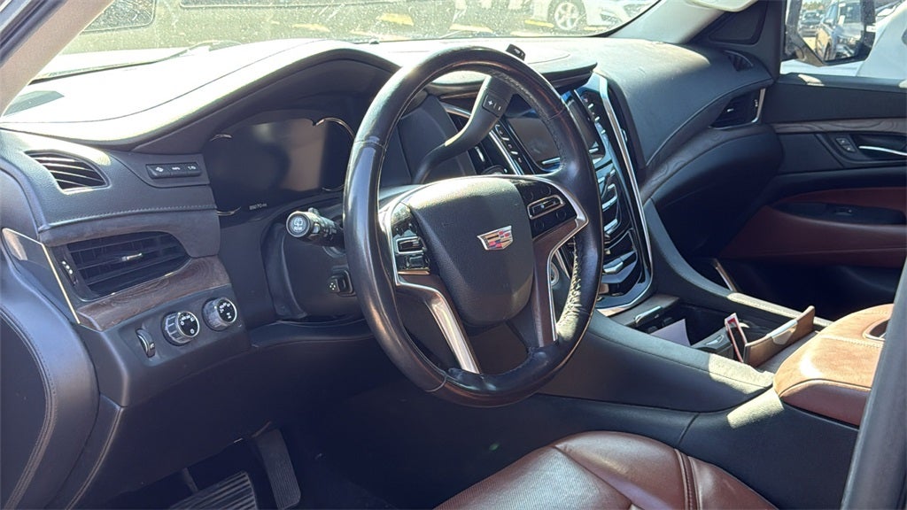 2018 Cadillac Escalade Luxury