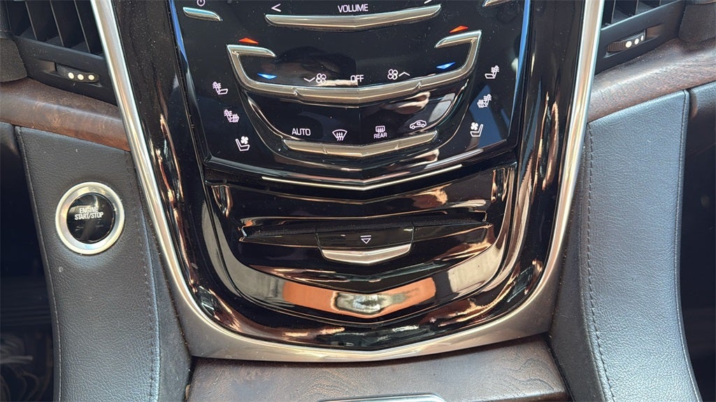 2018 Cadillac Escalade Luxury