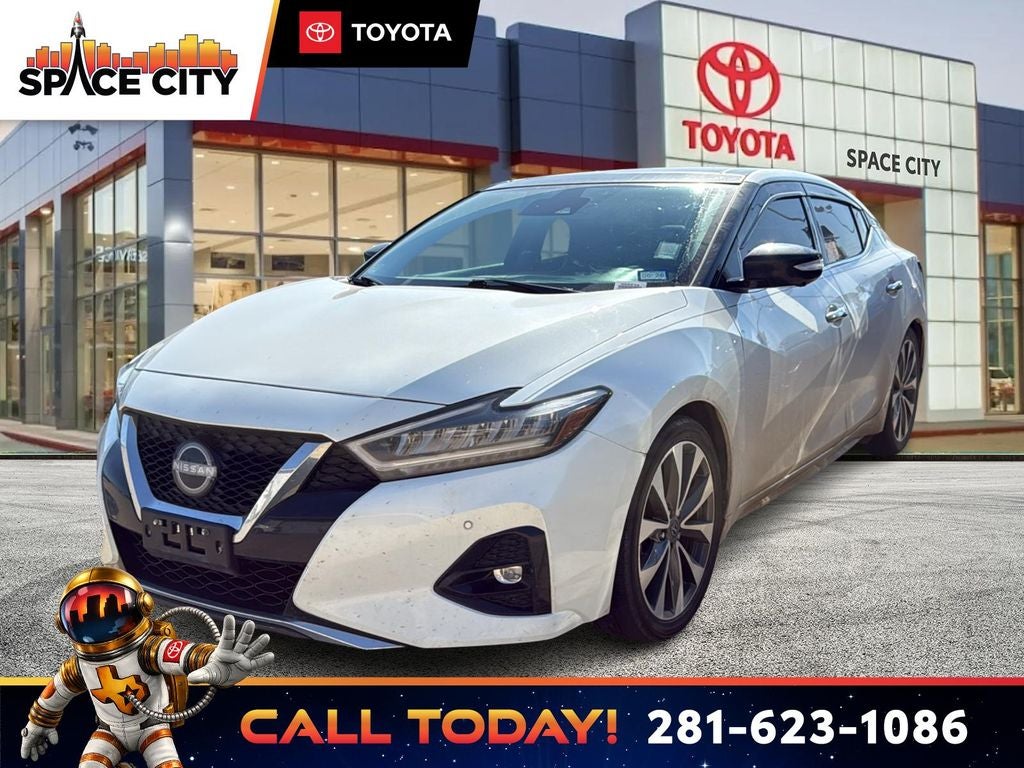 2023 Nissan Maxima Platinum's photo