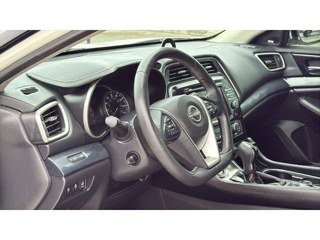 2023 Nissan Maxima Platinum