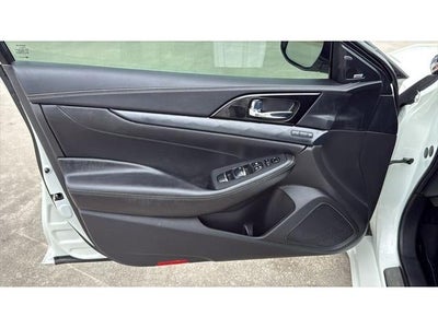 2023 Nissan Maxima Platinum