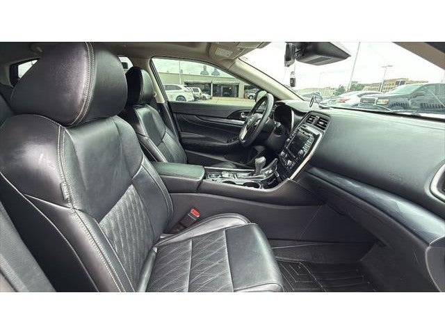 2023 Nissan Maxima Platinum