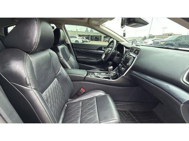 2023 Nissan Maxima Platinum