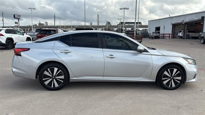 2021 Nissan Altima 2.5 SV