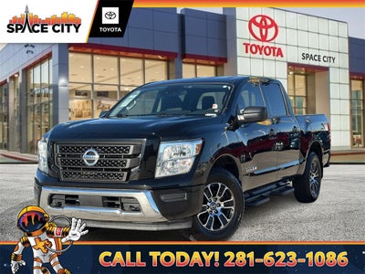 2022 Nissan Titan SV