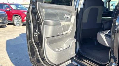 2022 Nissan Titan SV