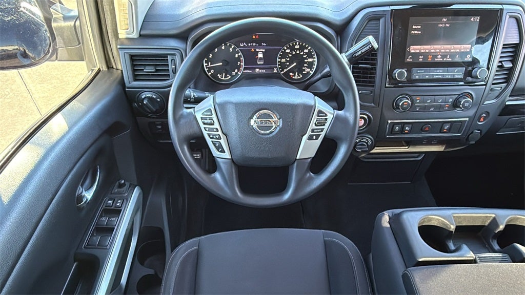 2022 Nissan Titan SV