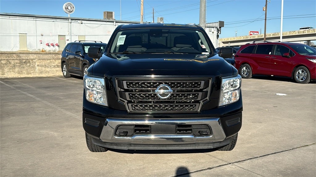 2022 Nissan Titan SV