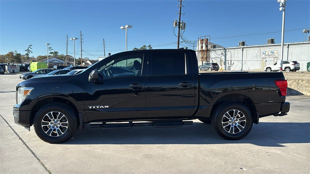 2022 Nissan Titan SV