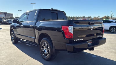 2022 Nissan Titan SV