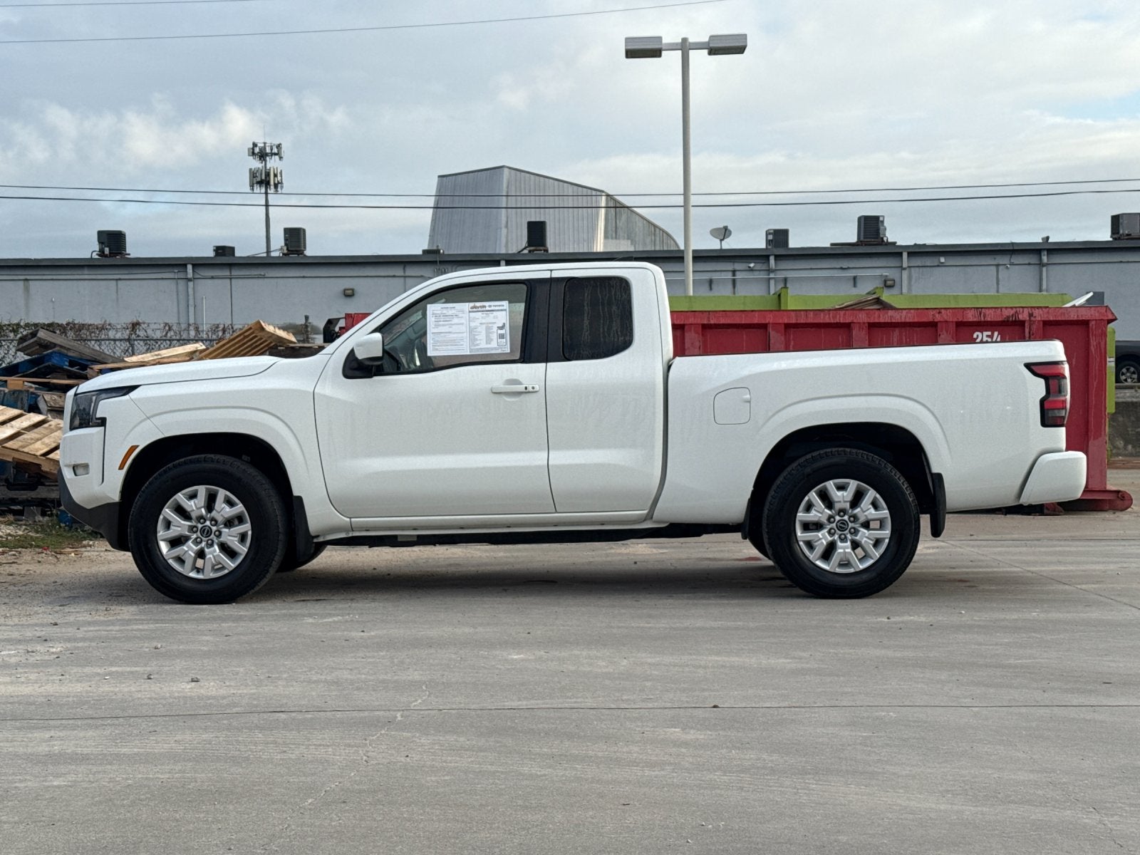2024 Nissan Frontier SV