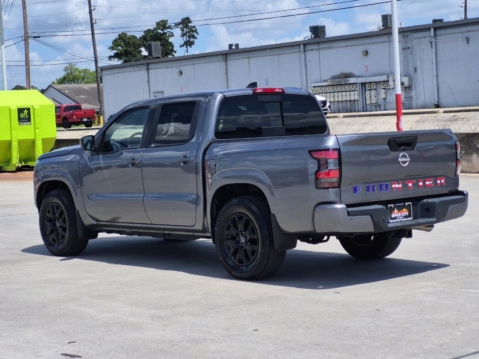 2024 Nissan Frontier SV