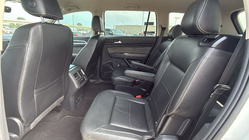 2022 Volkswagen Atlas 2.0T SE w/Technology
