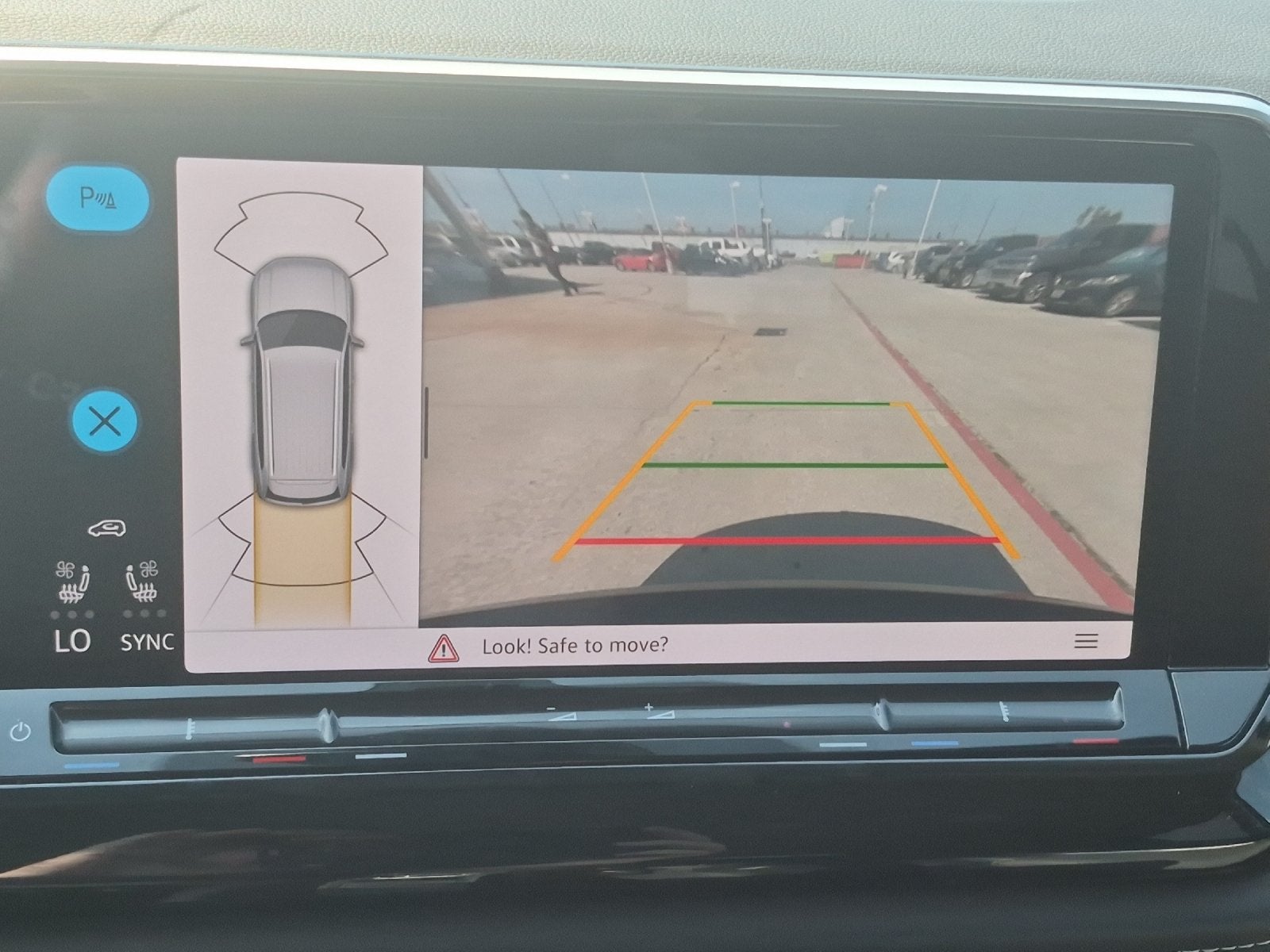 2025 Volkswagen Atlas 2.0T SE w/Technology