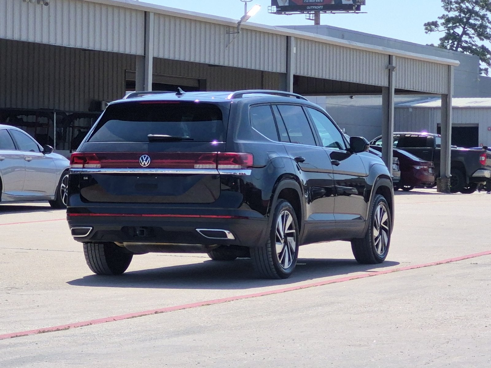 2025 Volkswagen Atlas 2.0T SE w/Technology