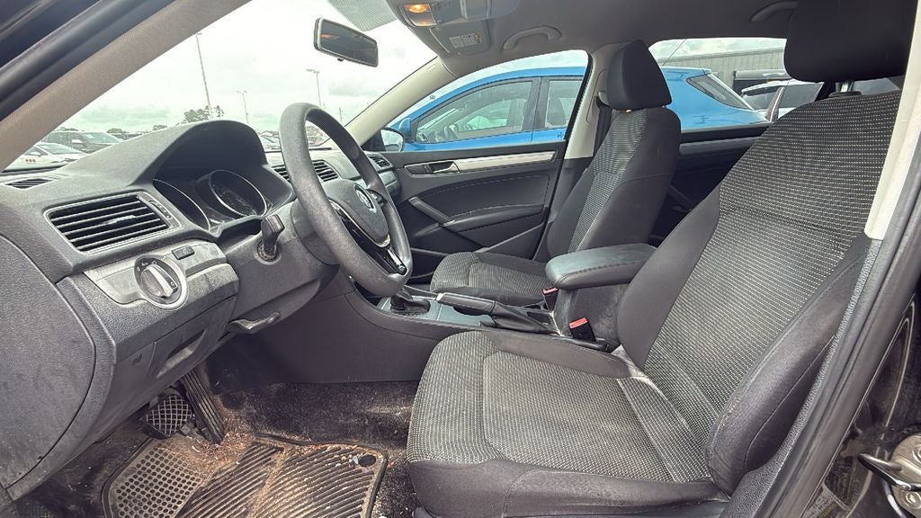 2017 Volkswagen Passat 1.8T S